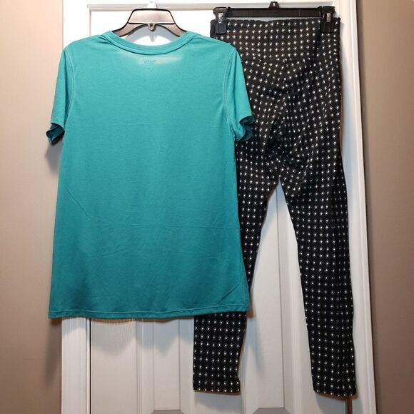Old Navy 2pc set, T-shirt plus leggings Size Medium - Picture 8 of 9